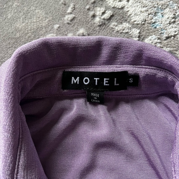 Motel Rocks Purple Women's Top - Picture 3 of 3